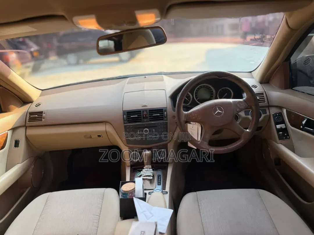 Mercedes-Benz C-Class 2007 Maroon
