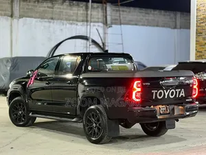 Toyota Hilux 2023 Black