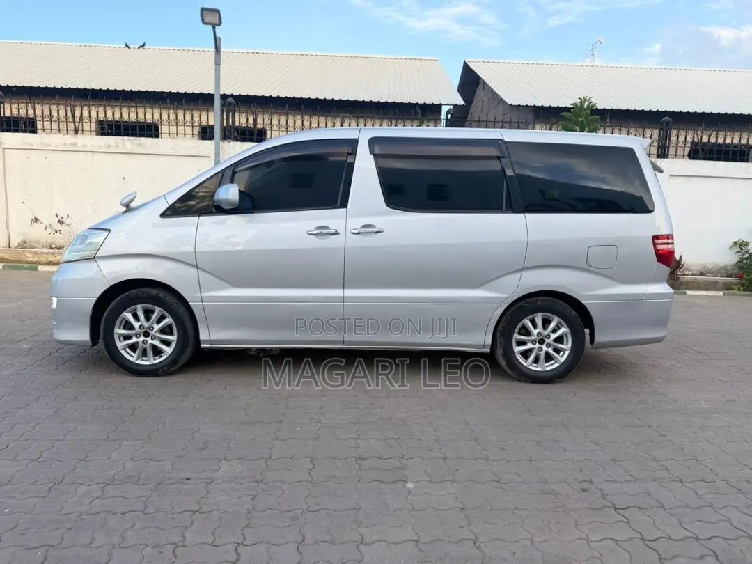 Toyota Alphard 2.4 Petrol FWD 2006 Silver