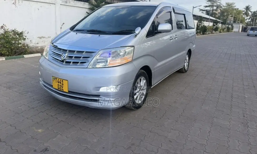 Toyota Alphard 2.4 Petrol FWD 2006 Silver