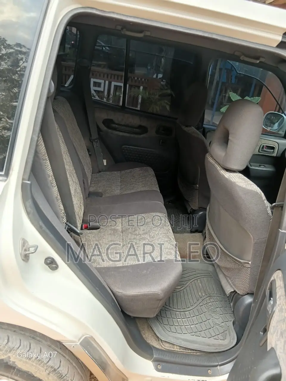 Toyota RAV4 Base 4x4 1999 Pearl