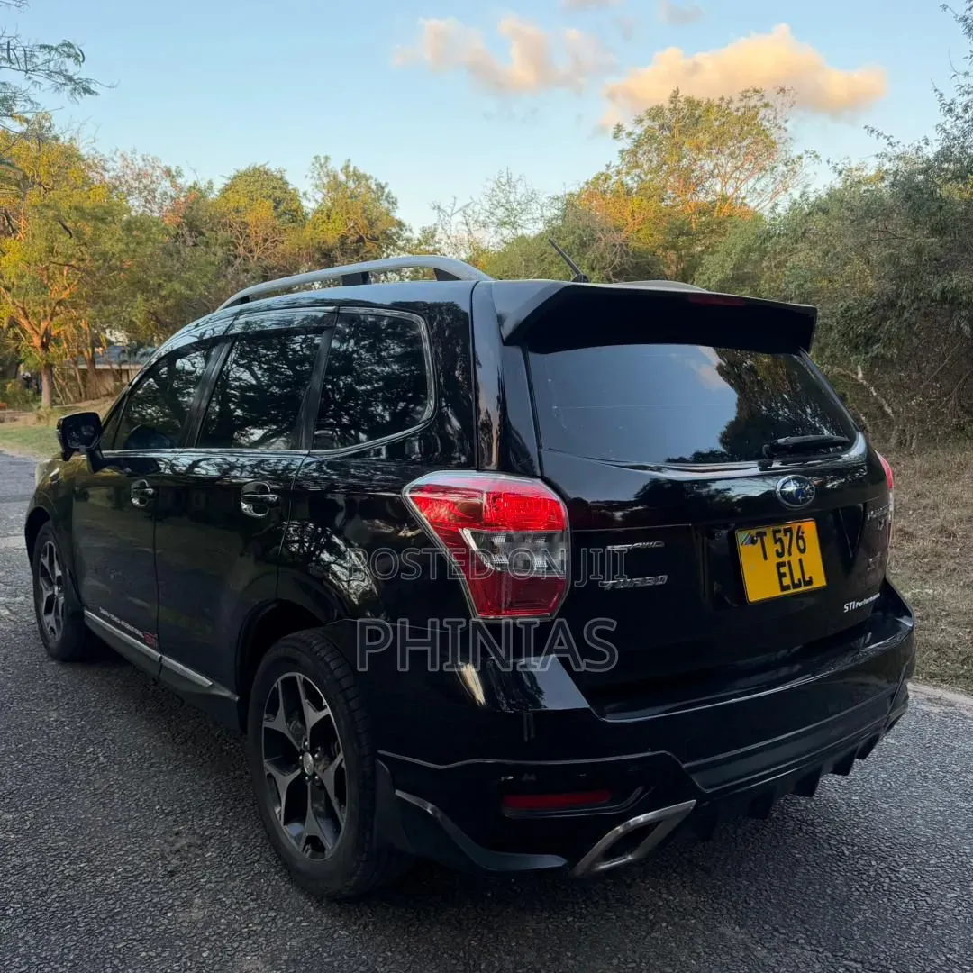 Subaru Forester 2014 Black