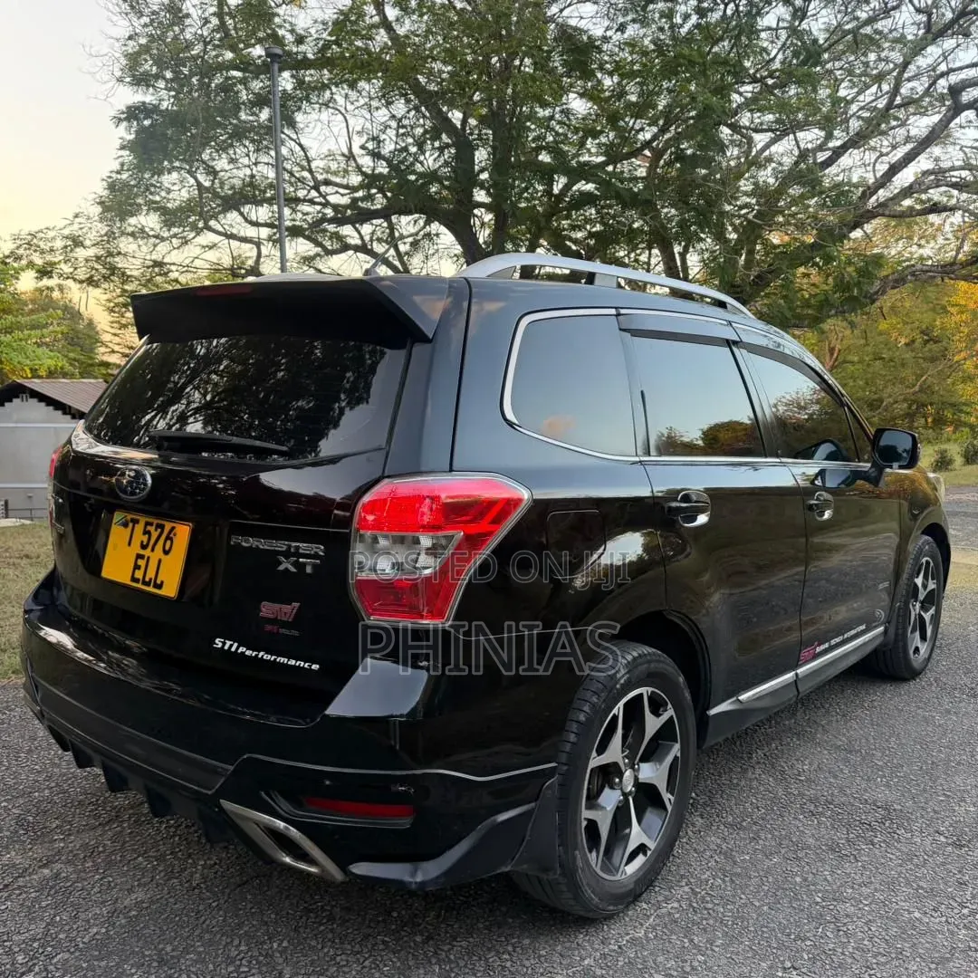 Subaru Forester 2014 Black