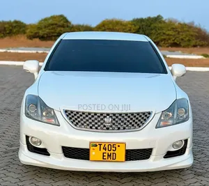 Toyota Crown 2009 White