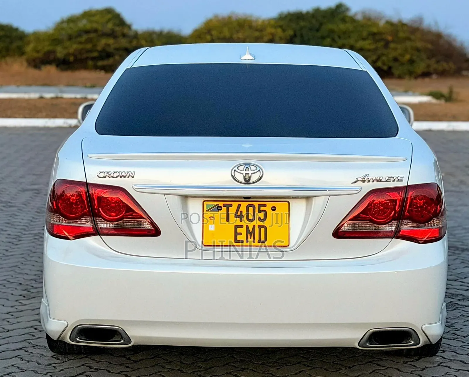 Toyota Crown 2009 White