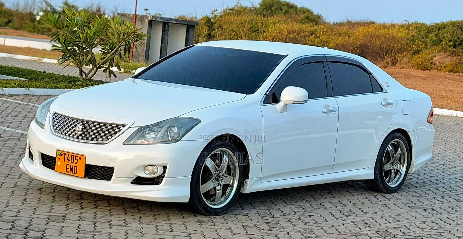 Toyota Crown 2009 White