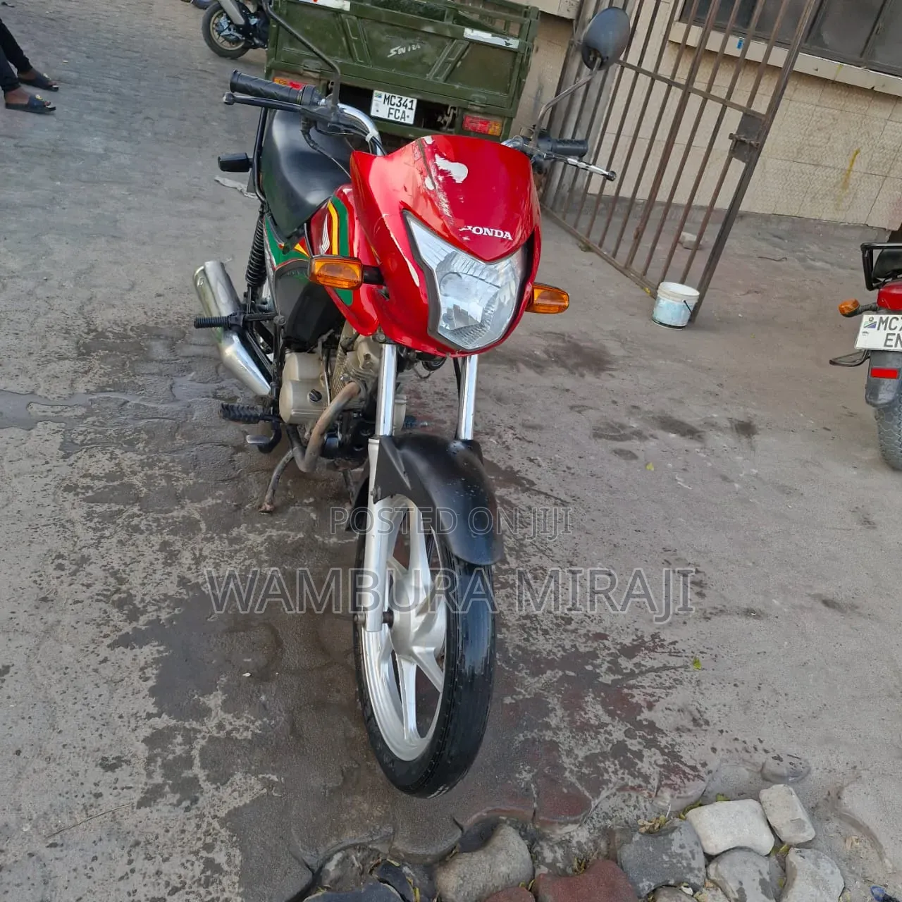 Honda CB 2026 Red