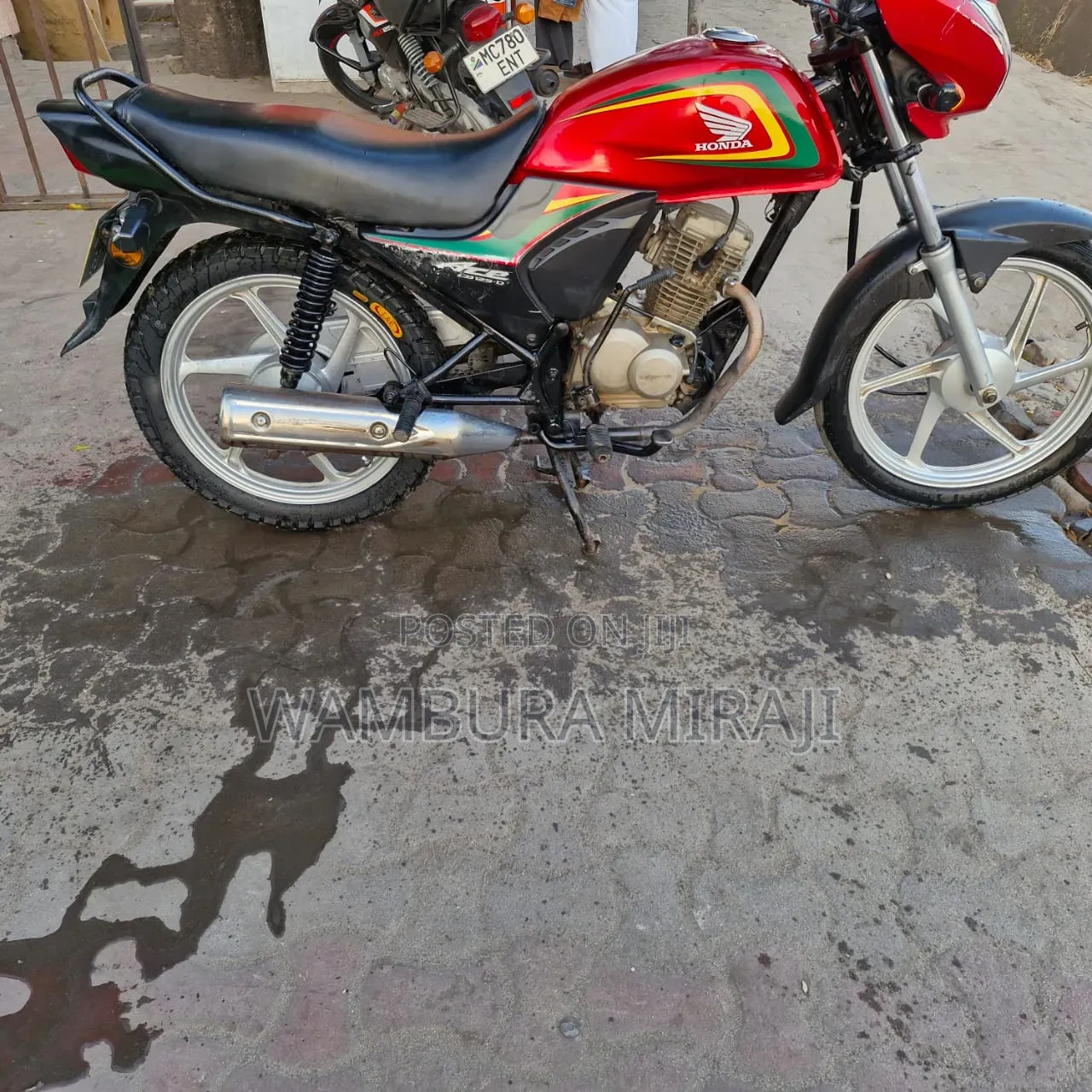Honda CB 2026 Red