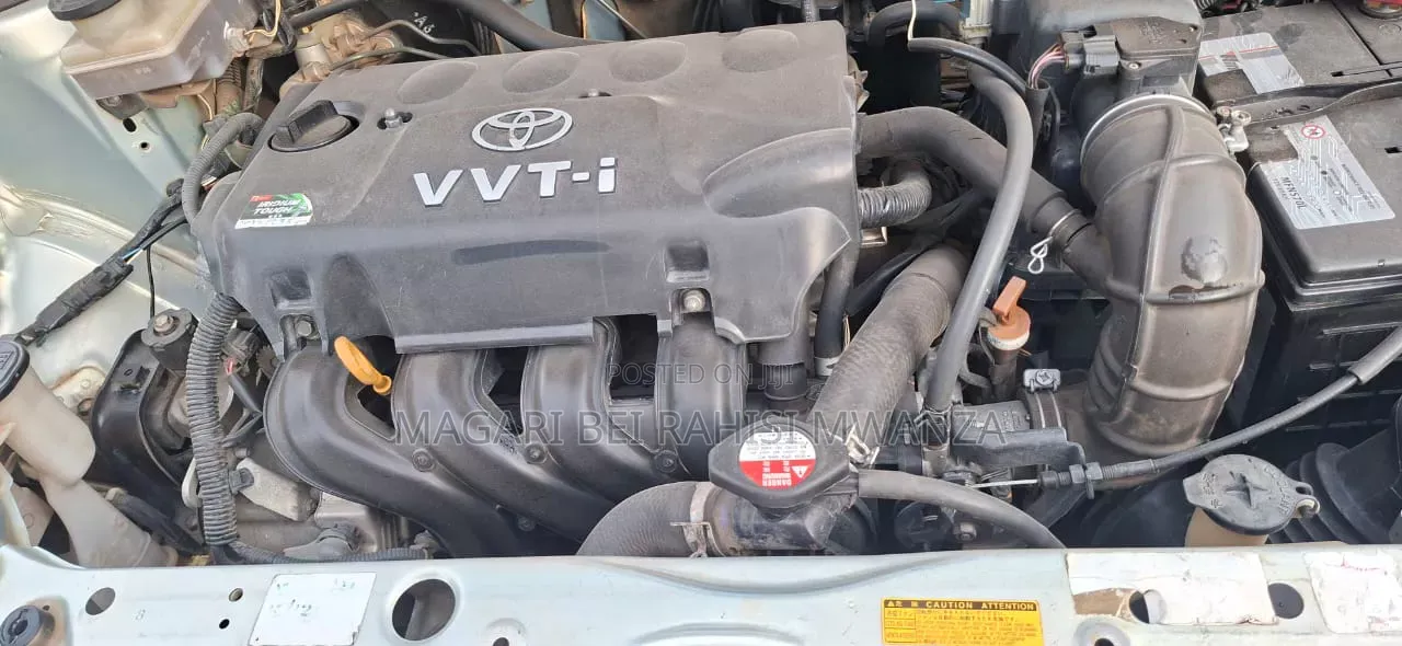 Toyota Raum 2007 Silver