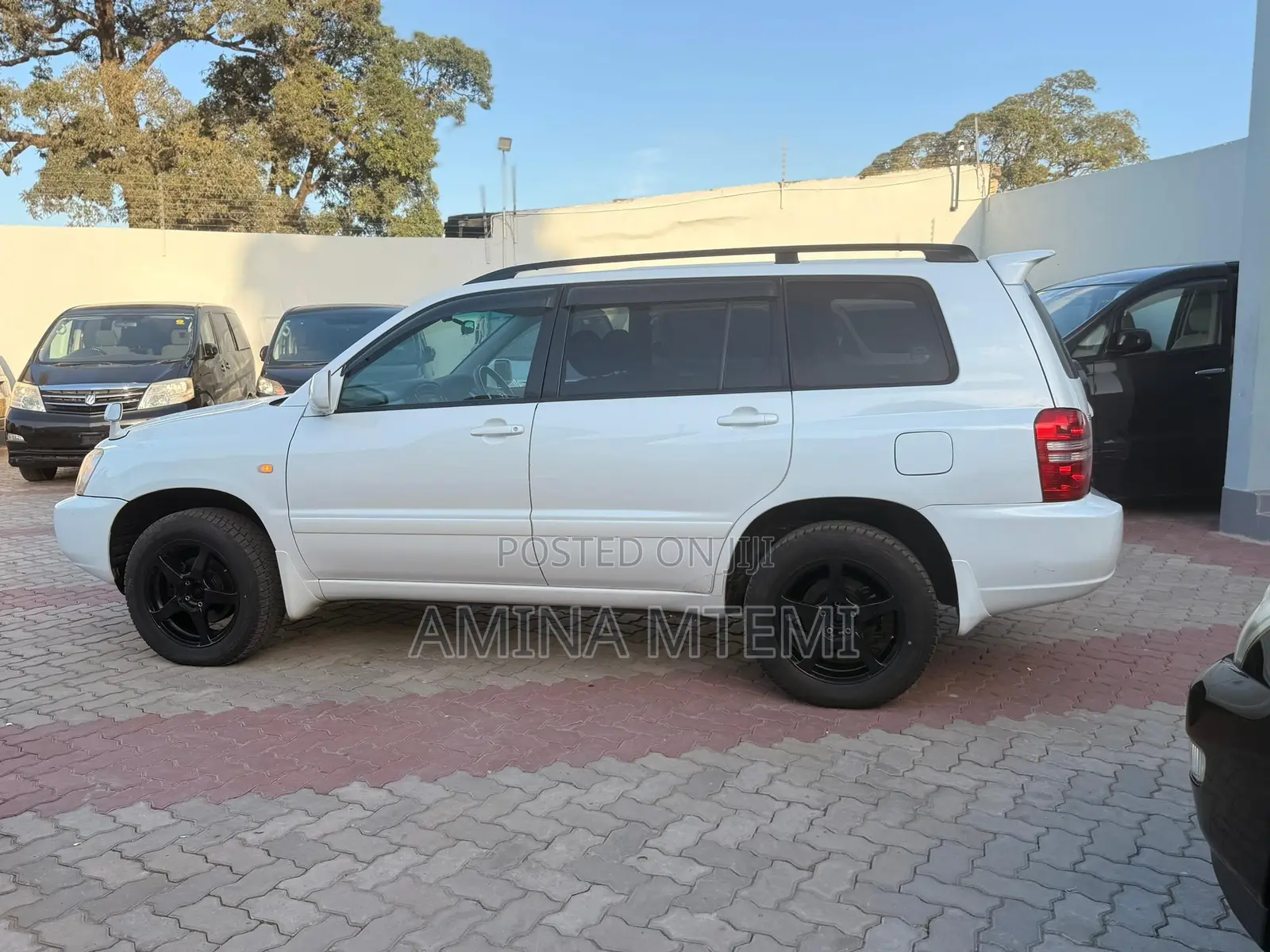 Toyota Kluger 2001 White