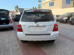 Toyota Kluger 2001 White