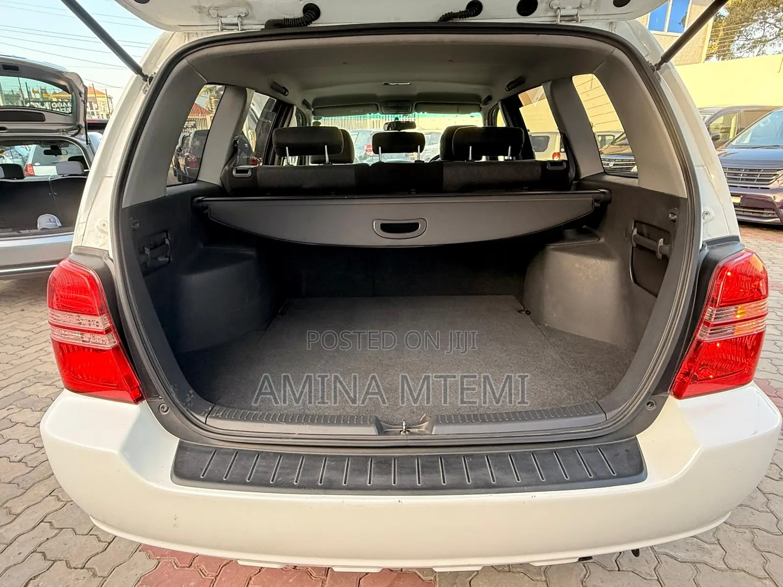 Toyota Kluger 2001 White