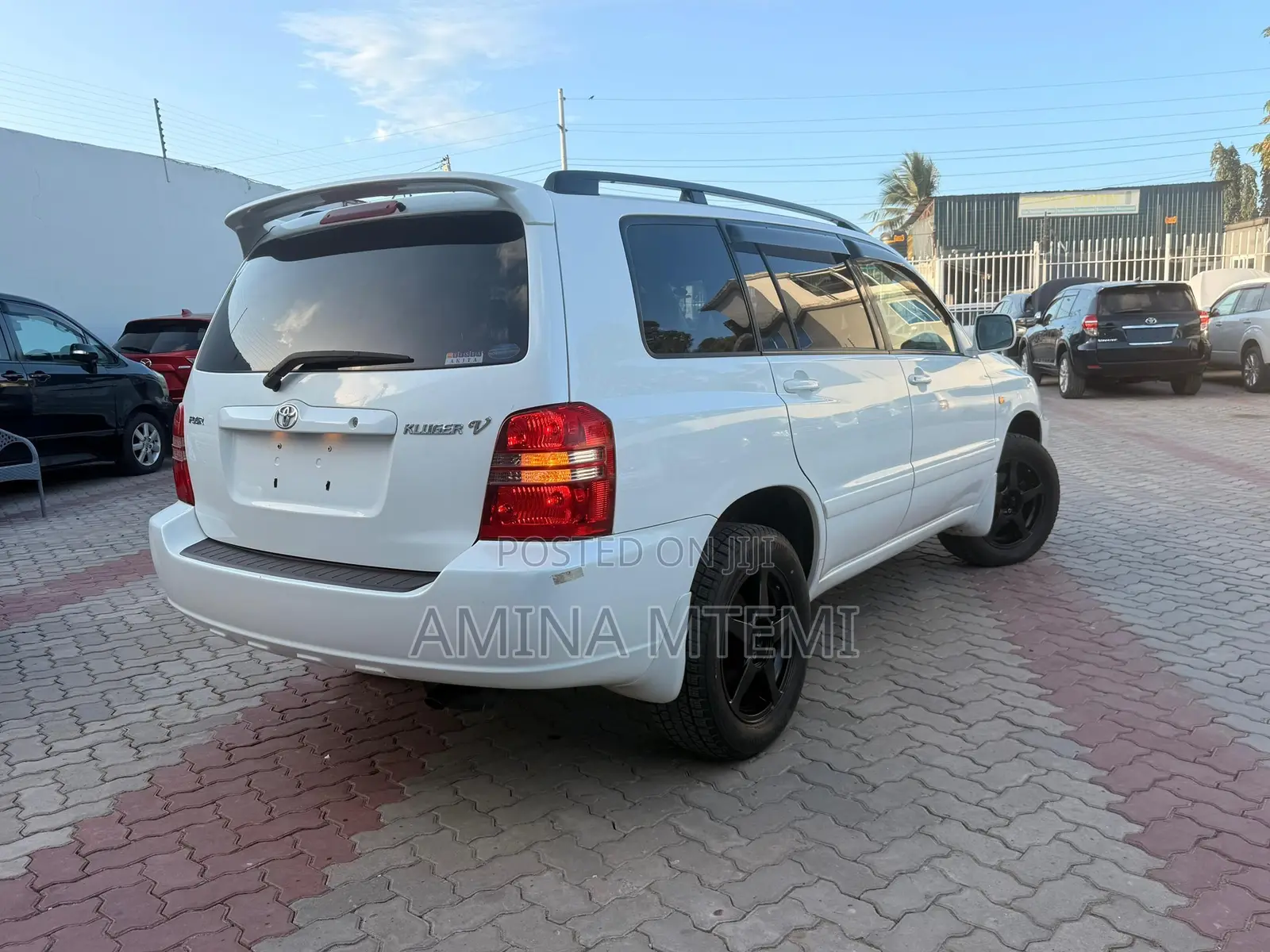 Toyota Kluger 2001 White