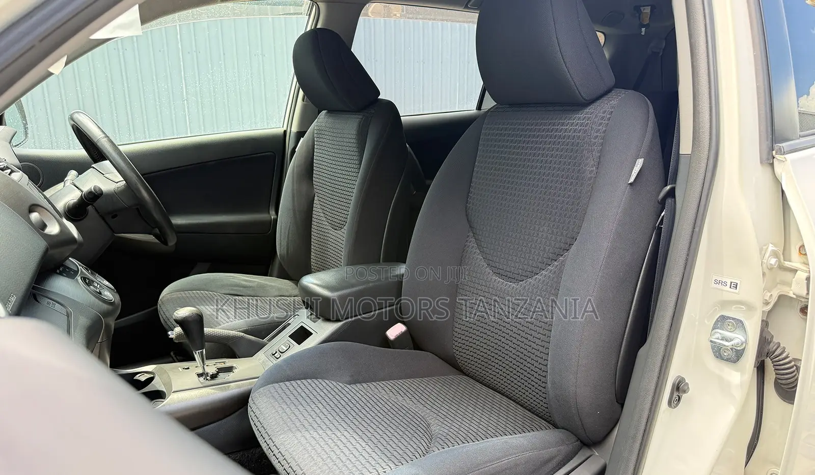 Toyota Vanguard 2008 White