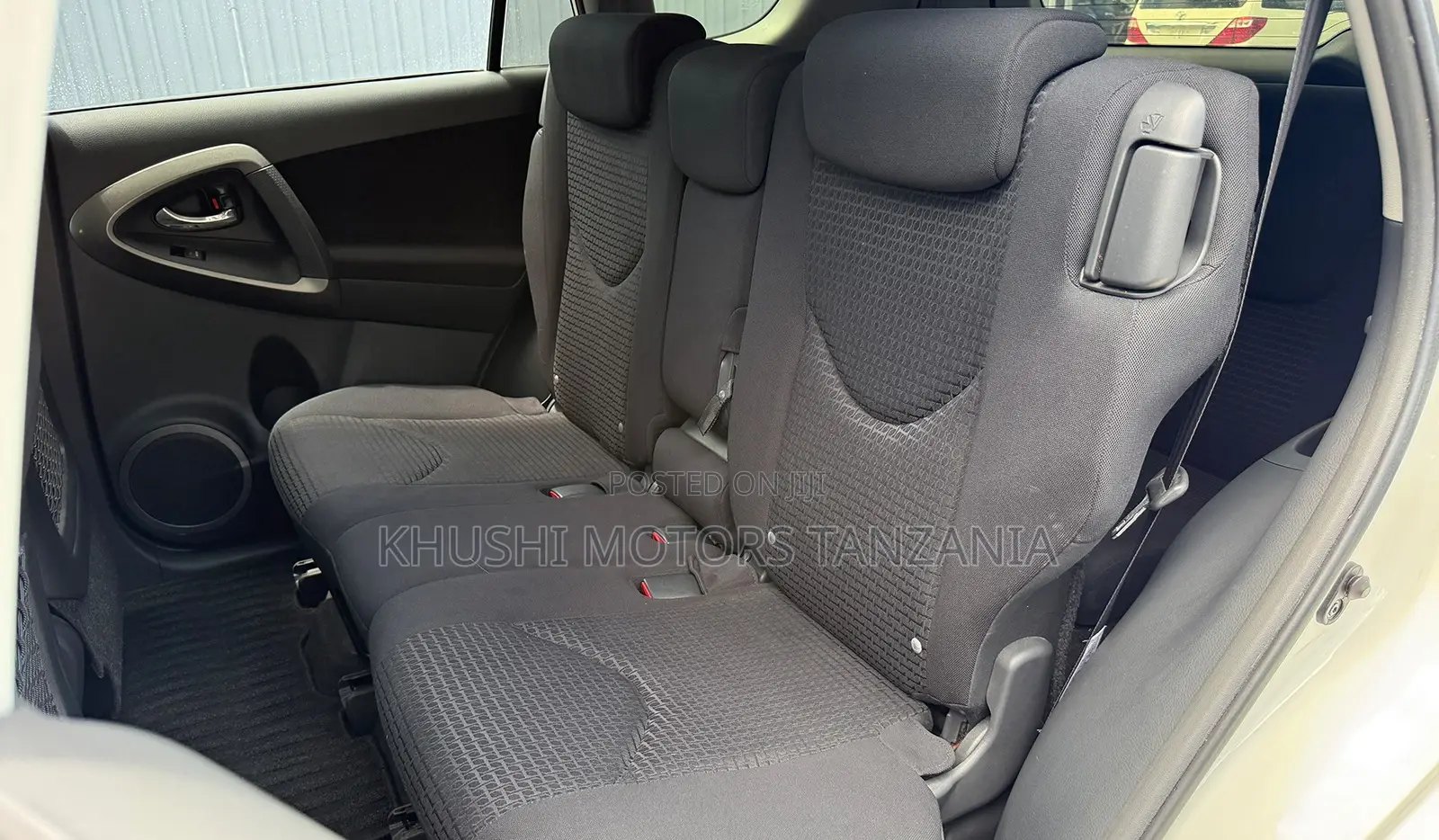 Toyota Vanguard 2008 White
