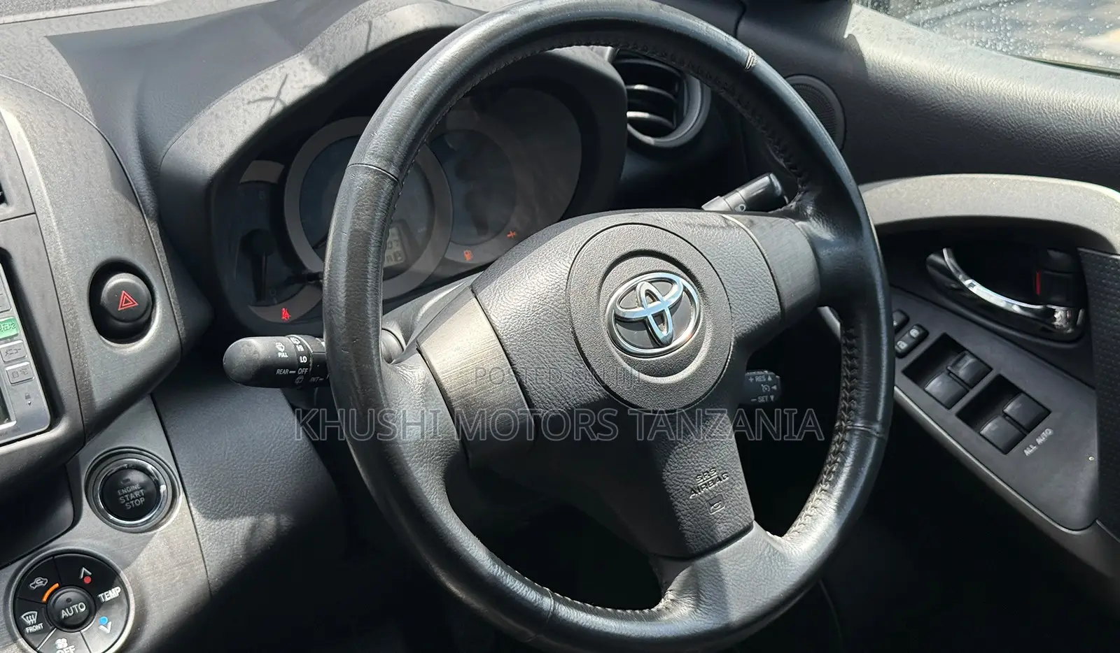 Toyota Vanguard 2008 White