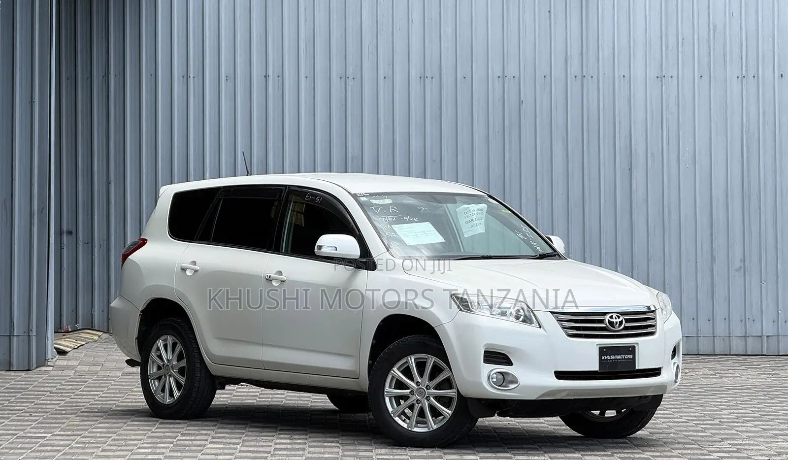 Toyota Vanguard 2008 White