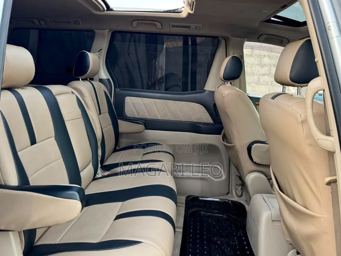 Toyota Alphard 2.4 Petrol FWD 2006 Silver