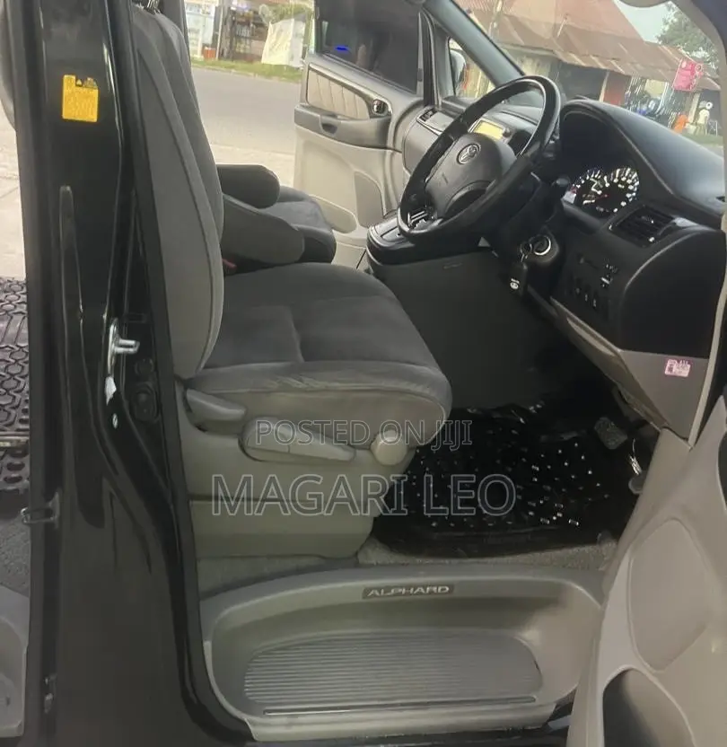 Toyota Alphard 2.4 Petrol FWD 2006 Black