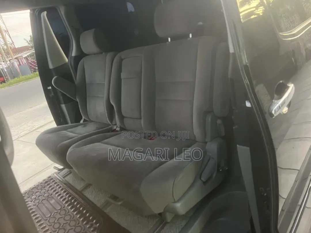 Toyota Alphard 2.4 Petrol FWD 2006 Black