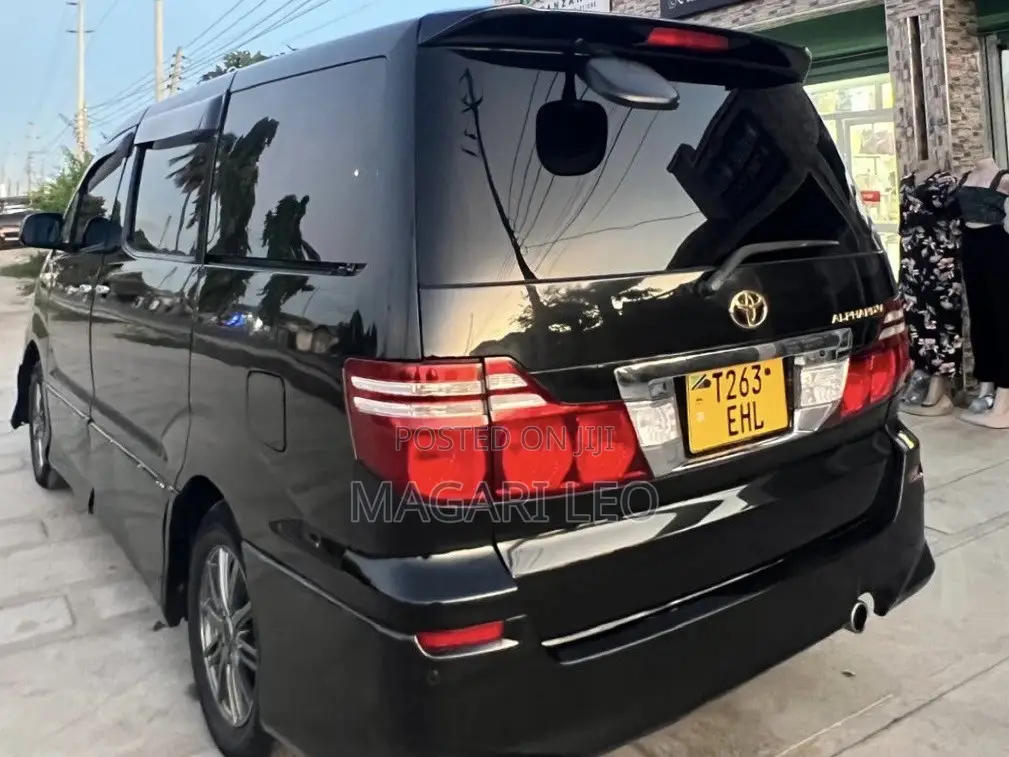 Toyota Alphard 2.4 Petrol FWD 2006 Black