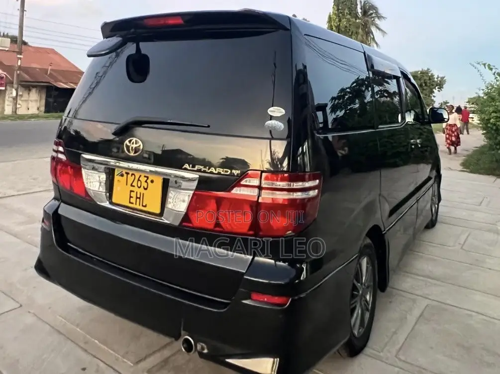 Toyota Alphard 2.4 Petrol FWD 2006 Black