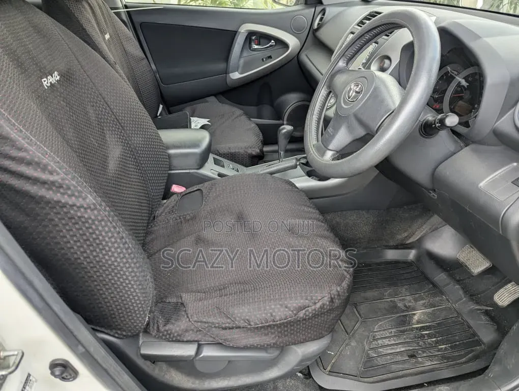 Toyota RAV4 2005 White