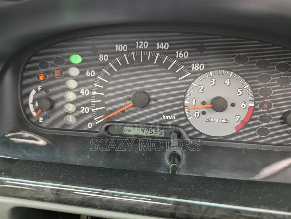Toyota Noah 2001 Silver