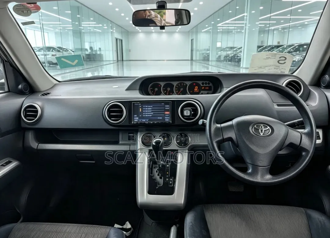 Toyota Corolla Rumion 2010 Black