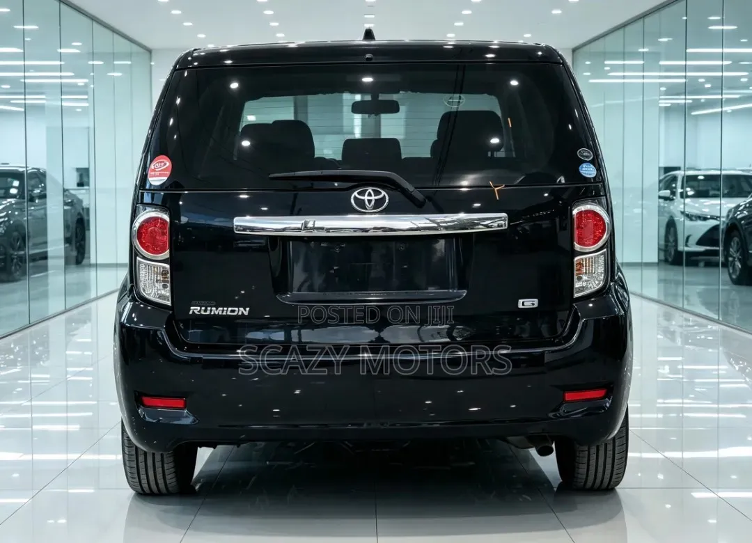 Toyota Corolla Rumion 2010 Black
