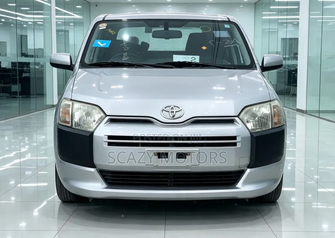 Toyota Succeed 2015 Silver