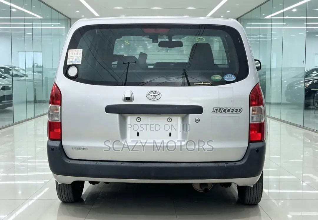 Toyota Succeed 2015 Silver