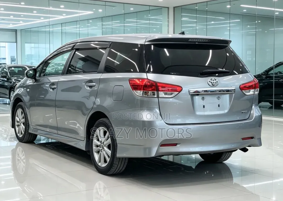 Toyota Wish 2009 Silver