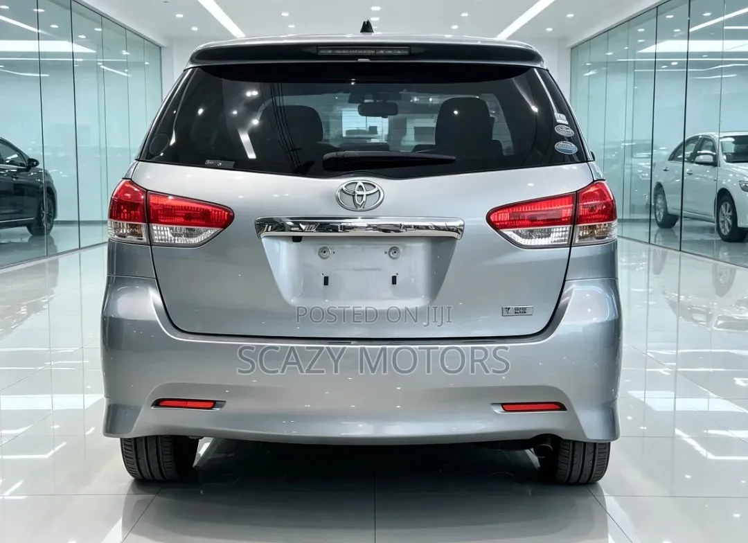 Toyota Wish 2009 Silver