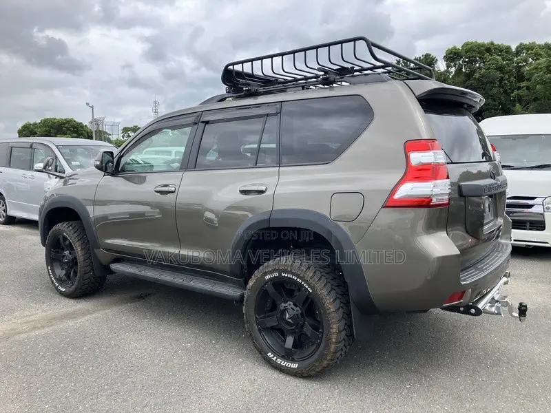 Toyota Land Cruiser Prado 2015 Gray