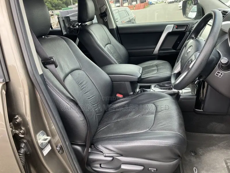 Toyota Land Cruiser Prado 2015 Gray