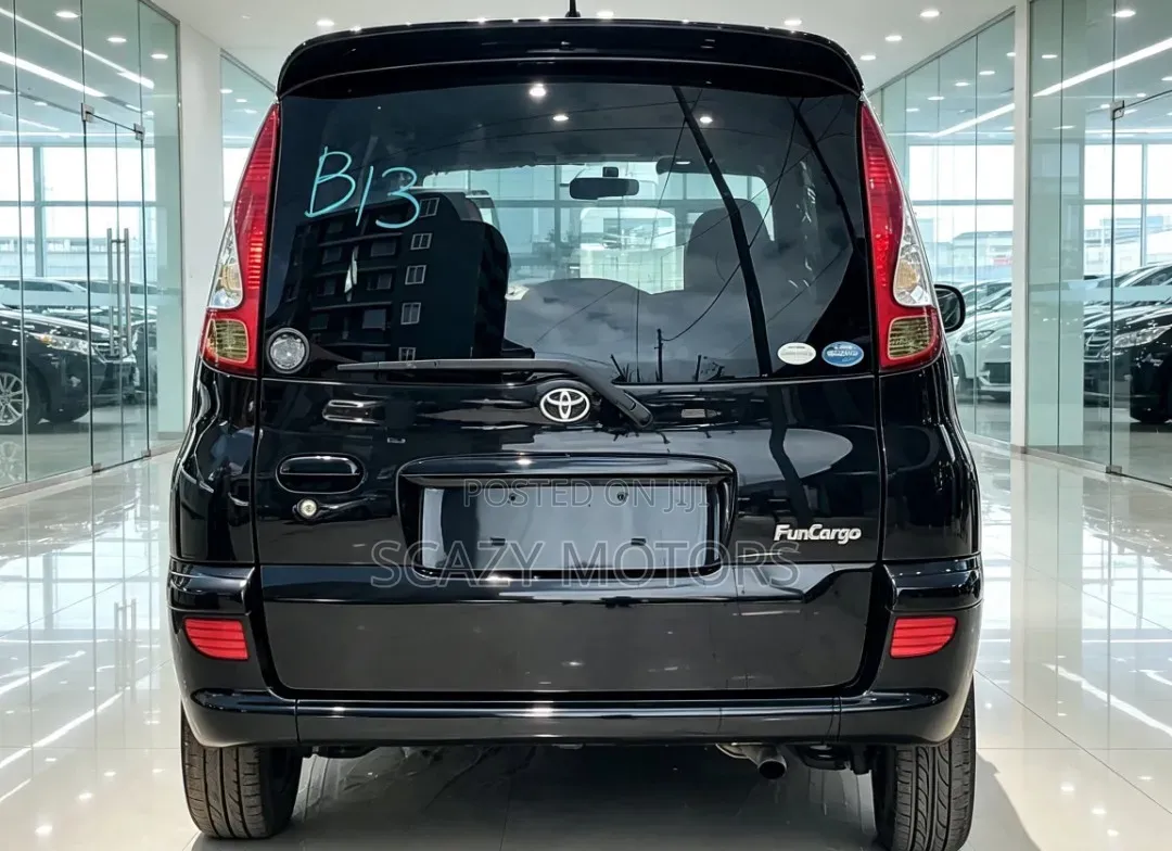 Toyota Fun Cargo 2004 Black