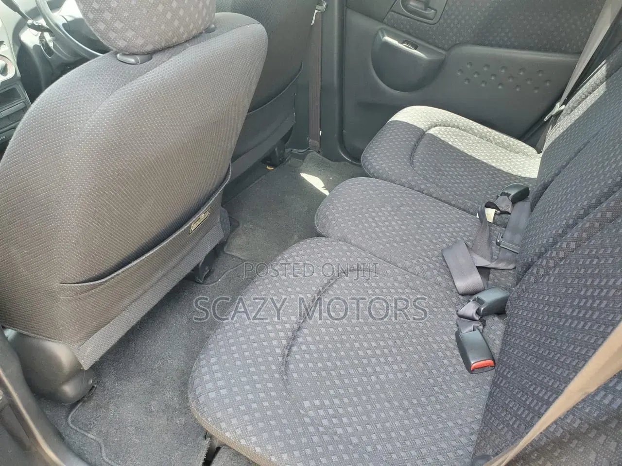 Toyota Fun Cargo 2004 Black