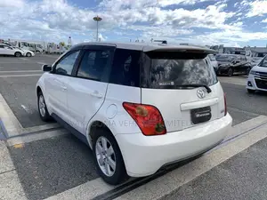 Toyota IST 2002 Pearl