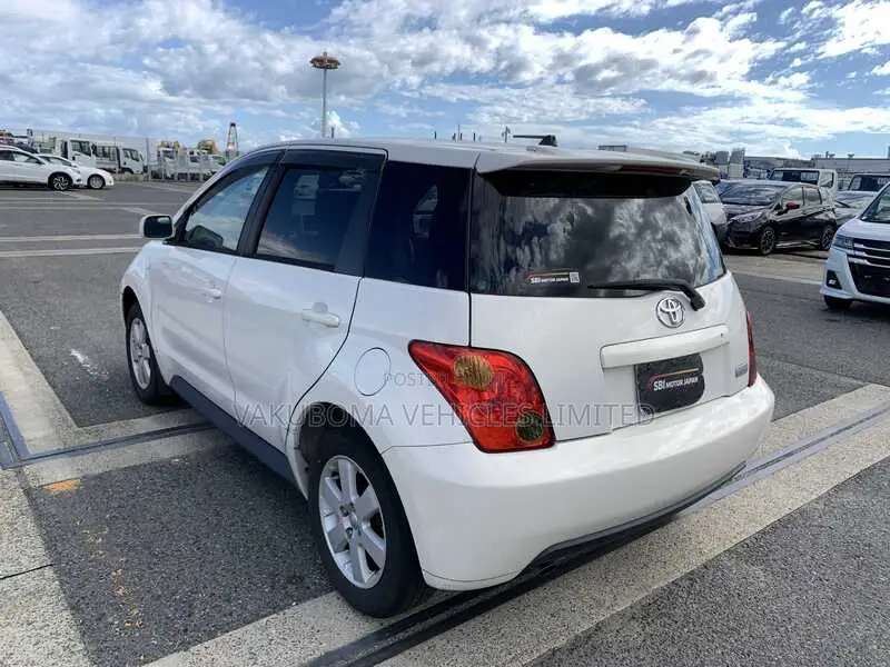 Toyota IST 2002 Pearl