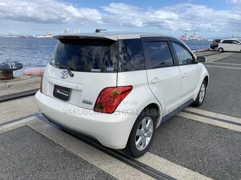Toyota IST 2002 Pearl
