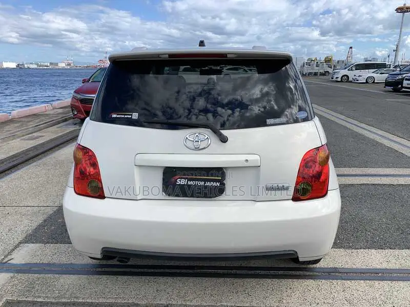 Toyota IST 2002 Pearl