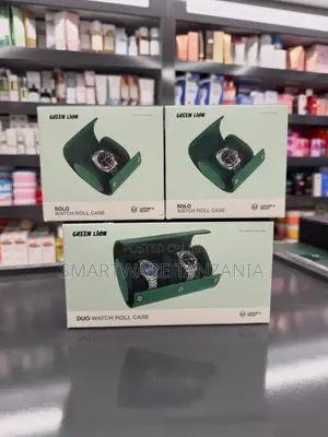 Green Lion Solo Watch Roll Case, Leather and Velvet Material, Green