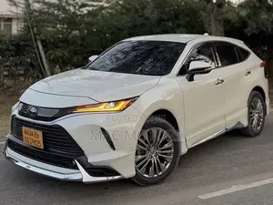 Toyota Harrier 2.0 2021 White
