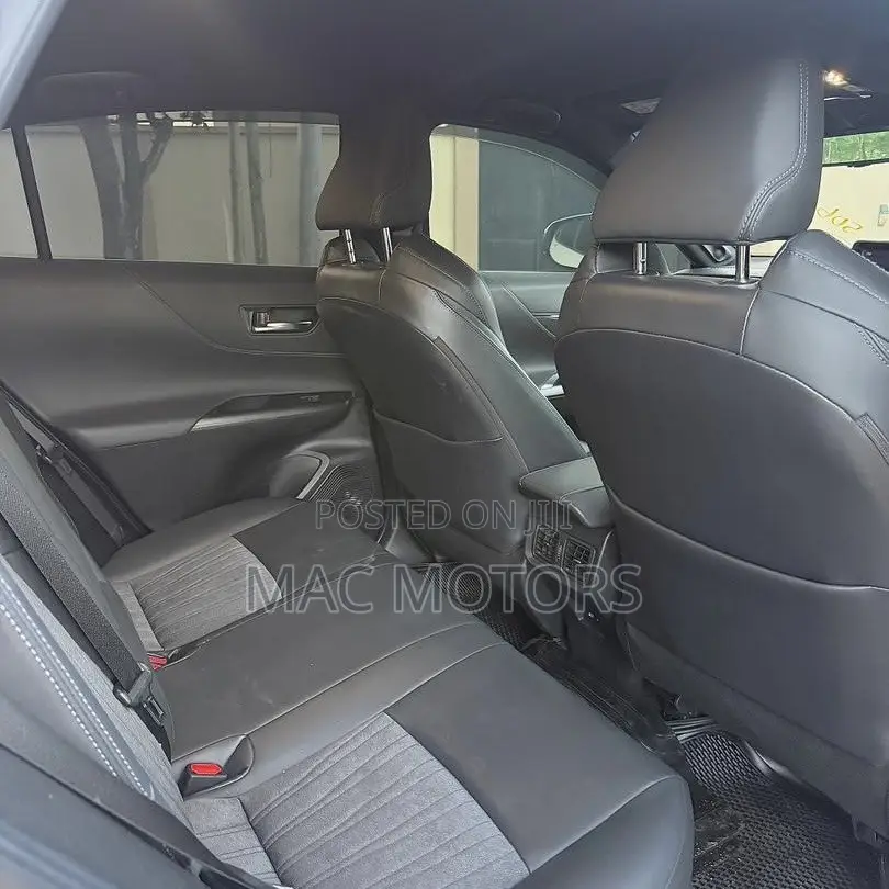 Toyota Harrier 2.0 2021 White