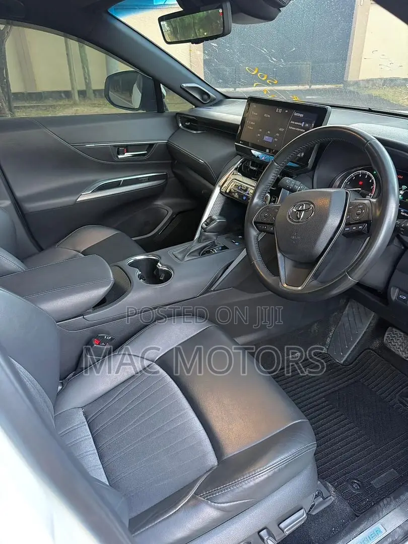 Toyota Harrier 2.0 2021 White