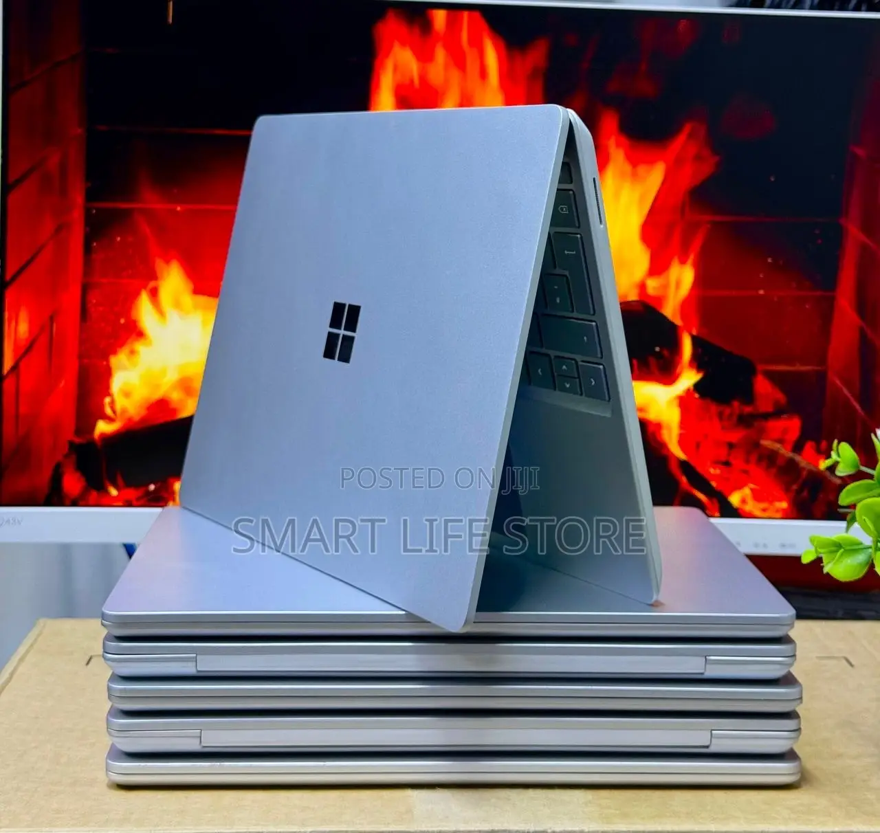 New Laptop Microsoft Surface Go 8GB Intel Core i5 SSD 256GB