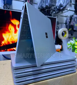 New Laptop Microsoft Surface Go 8GB Intel Core i5 SSD 256GB