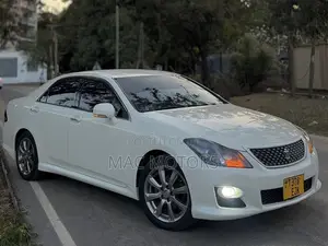 Toyota Crown 2009 White