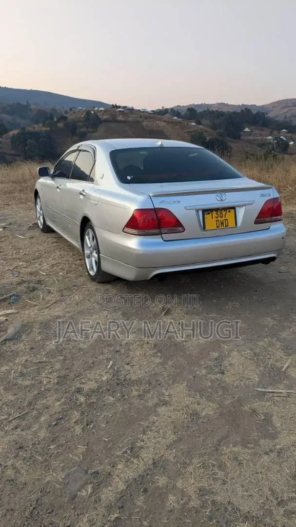 Toyota Crown 2009 Silver